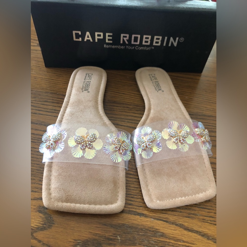 NWT CAPE ROBBIN Basto Nude Flower Sandals  Size 7 - Picture 2 of 4